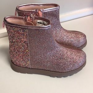 Carter’s sparkling boots